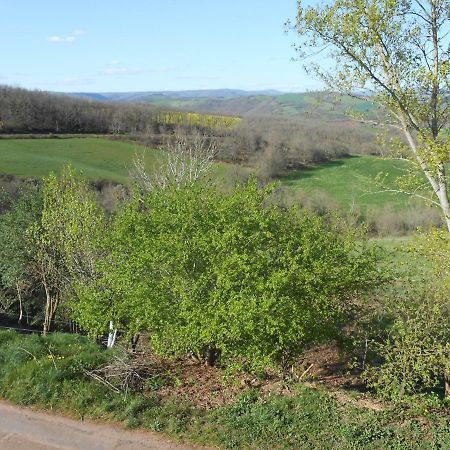Chambre D'Hotes Des Monts Saint-Izaire 外观 照片